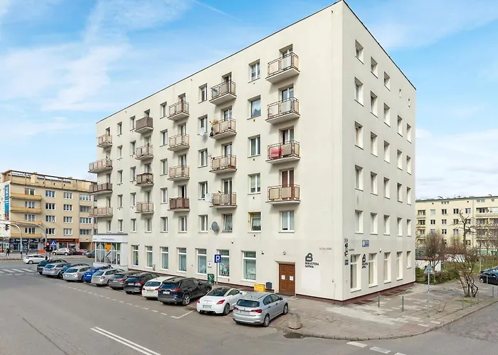 Comfort Abrahama 格丁尼亚